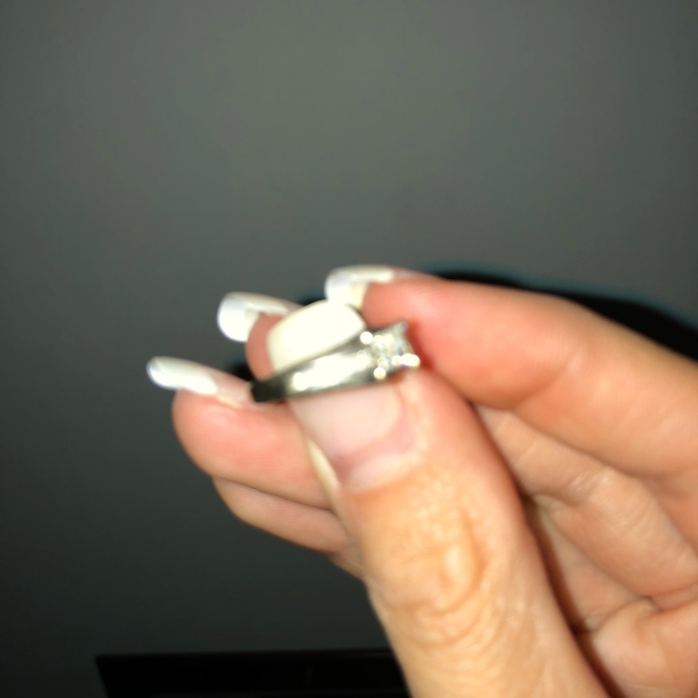 Diamond ring - Picture 3 of 3
